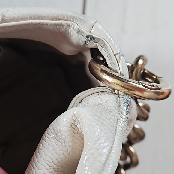 CHANEL 14S Flap Bag Crossbody Cream Leather Gold Chain CC Logo w/Box + Card - Picture 15 of 16